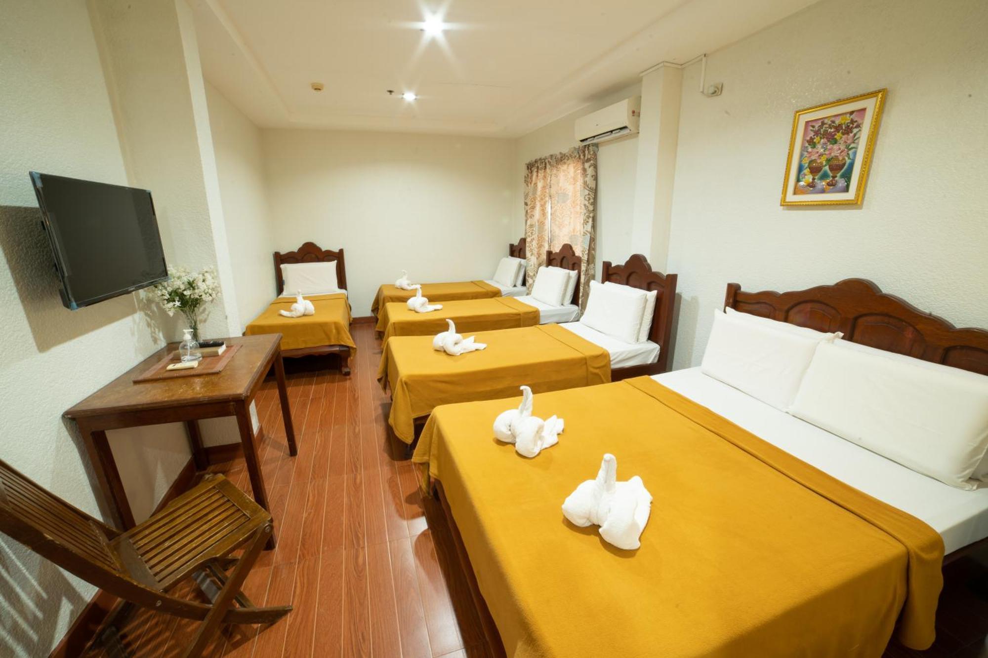 Casanas Suites Puerto Princesa Exterior foto